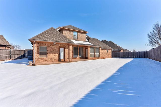 2804 SE 8th Street, Moore, OK 73160