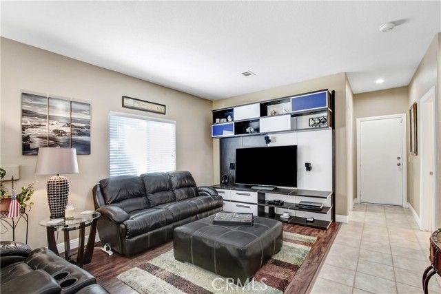 39812 De Vendome Court, Murrieta, CA 92563