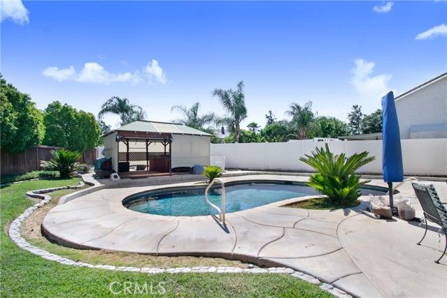 39812 De Vendome Court, Murrieta, CA 92563