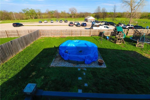 105 Lisa Avenue, Lathrop, MO 64465