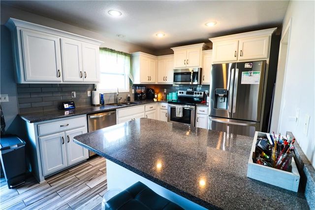 105 Lisa Avenue, Lathrop, MO 64465