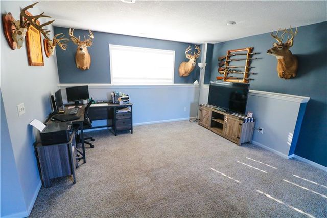 105 Lisa Avenue, Lathrop, MO 64465