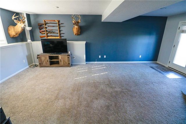 105 Lisa Avenue, Lathrop, MO 64465