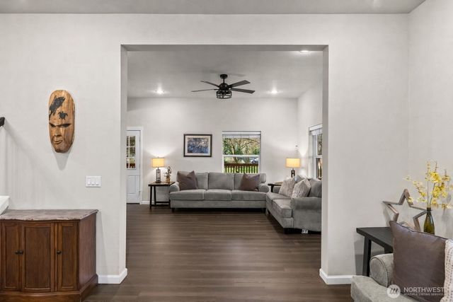 15014 106th ST E, Puyallup, WA 98374