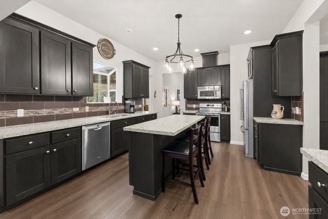 15014 106th ST E, Puyallup, WA 98374