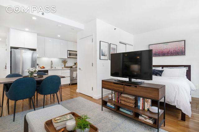 148 E 24th St Apt 3F, New York City, NY 10010