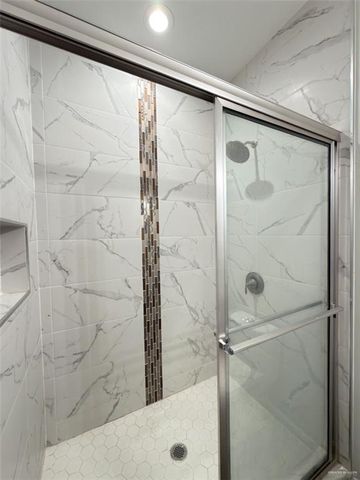 1421 W Franklin Avenue, Alton, TX 78573