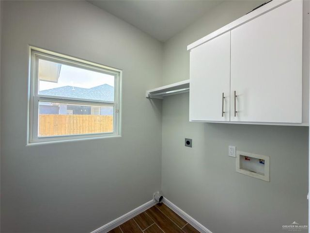 1421 W Franklin Avenue, Alton, TX 78573