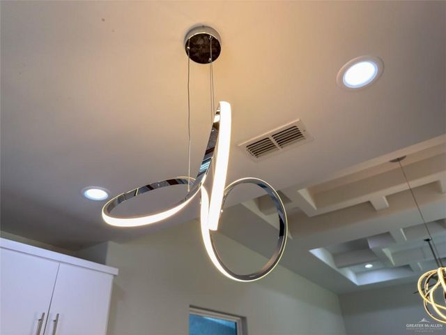 1421 W Franklin Avenue, Alton, TX 78573