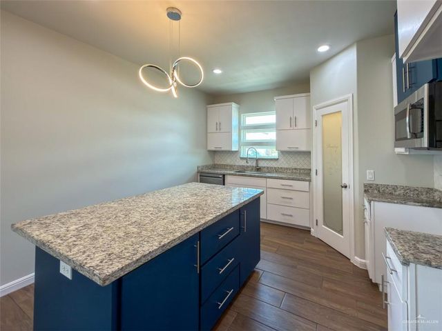 1421 W Franklin Avenue, Alton, TX 78573