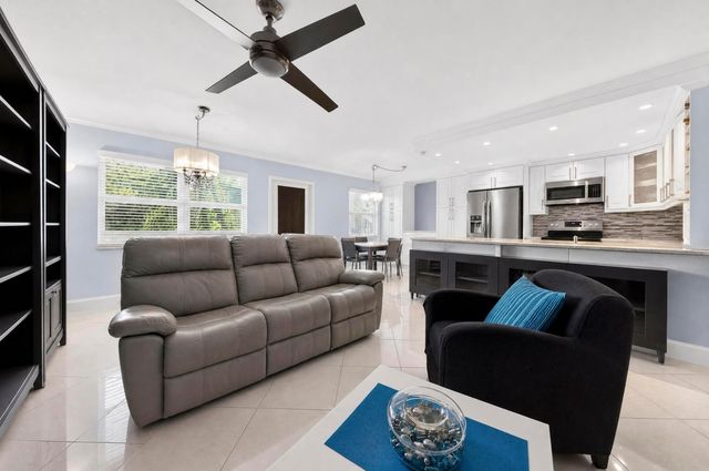 2079 Cambridge D 2079, Deerfield Beach, FL 33442