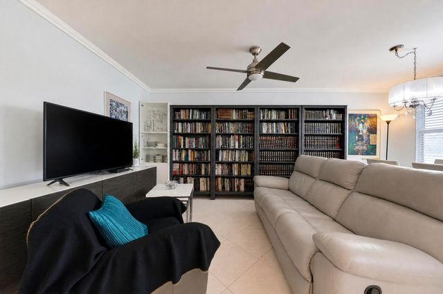 2079 Cambridge D 2079, Deerfield Beach, FL 33442