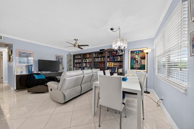 2079 Cambridge D 2079, Deerfield Beach, FL 33442