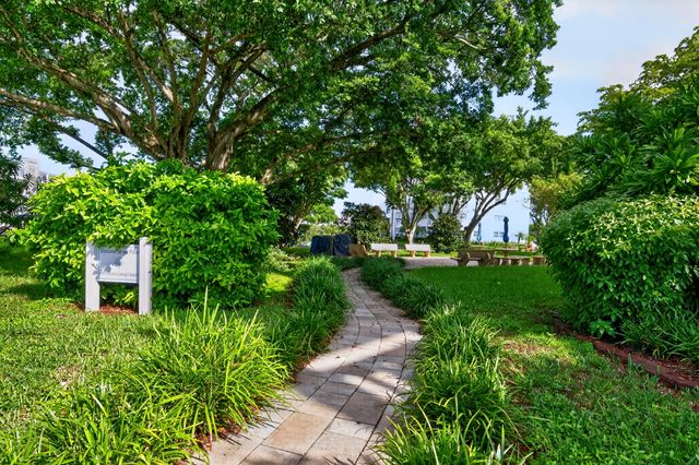 2079 Cambridge D 2079, Deerfield Beach, FL 33442