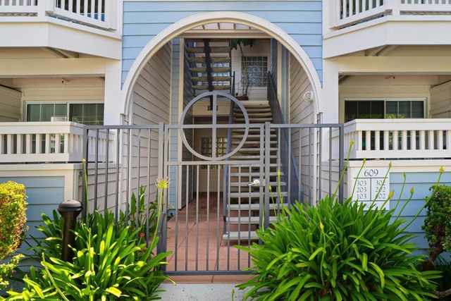 609 Arcadia Terrace 303, Sunnyvale, CA 94085