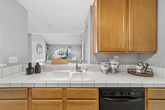 609 Arcadia Terrace 303, Sunnyvale, CA 94085
