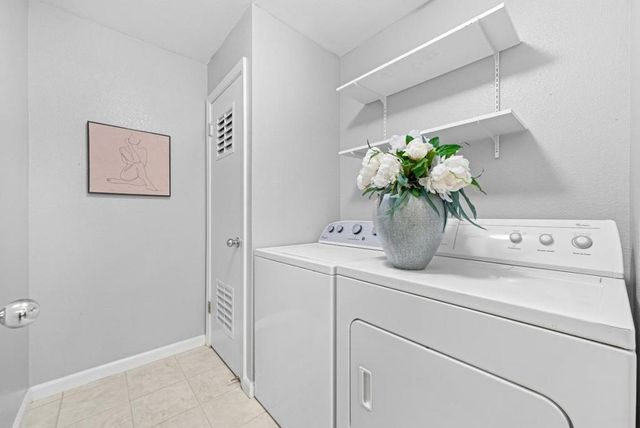 609 Arcadia Terrace 303, Sunnyvale, CA 94085