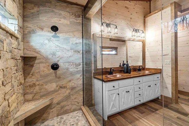 470 Skylight NW Drive, Blue Ridge, GA 30513