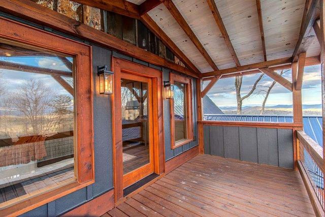 470 Skylight NW Drive, Blue Ridge, GA 30513