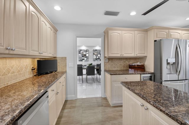 32 Estate Drive, Boynton Beach, FL 33436