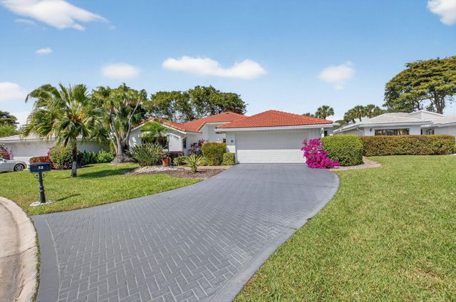 32 Estate Drive, Boynton Beach, FL 33436