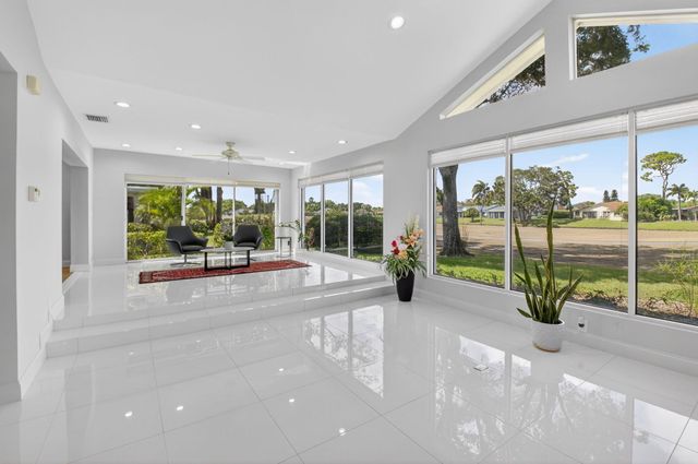 32 Estate Drive, Boynton Beach, FL 33436