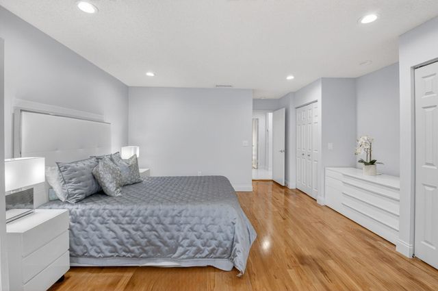 32 Estate Drive, Boynton Beach, FL 33436