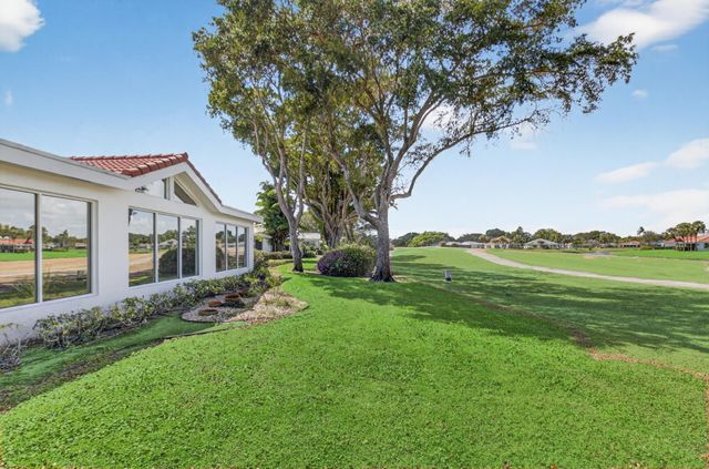 32 Estate Drive, Boynton Beach, FL 33436