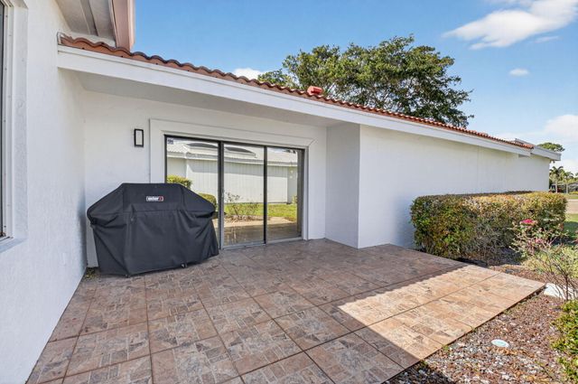 32 Estate Drive, Boynton Beach, FL 33436