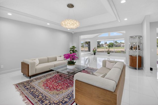 32 Estate Drive, Boynton Beach, FL 33436