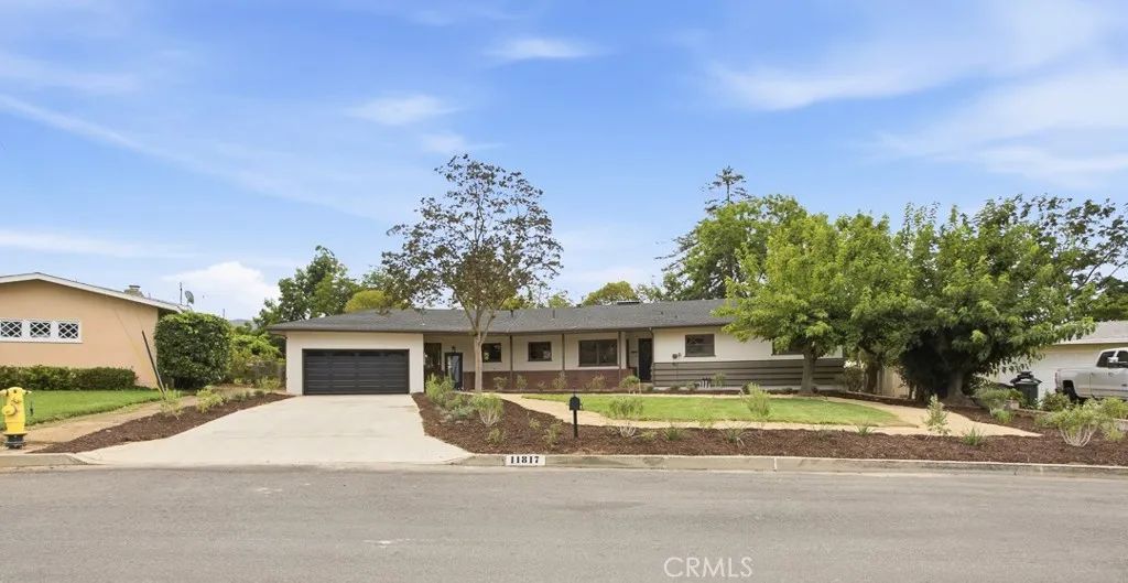 11817 Peach Tree Circle, Yucaipa, CA 92399