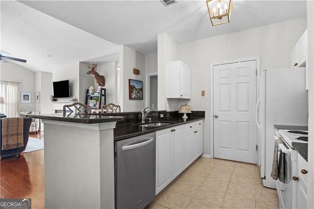 1209 Vinings Forest Lane SE 12, Smyrna, GA 30080