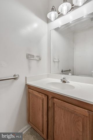 847 HR DR SE, Washington, DC 20032