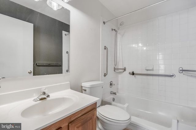 847 HR DR SE, Washington, DC 20032