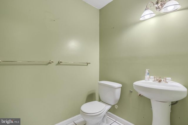 847 HR DR SE, Washington, DC 20032