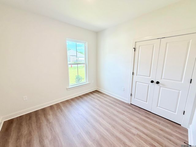 33505 Tenor Dr, Denham Springs, LA 70706