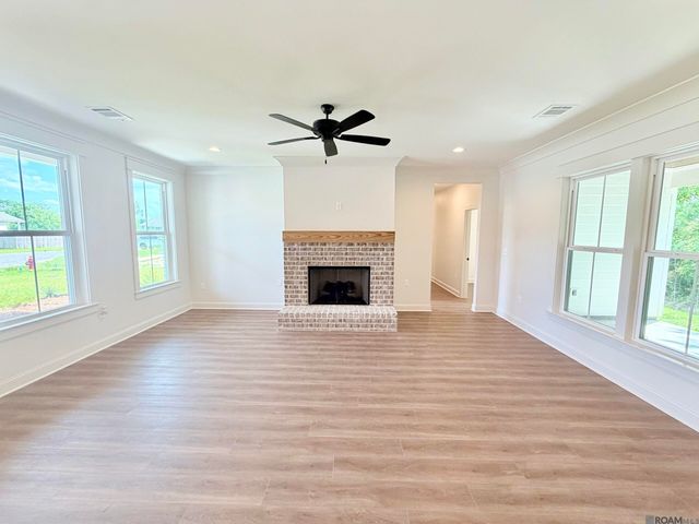 33505 Tenor Dr, Denham Springs, LA 70706
