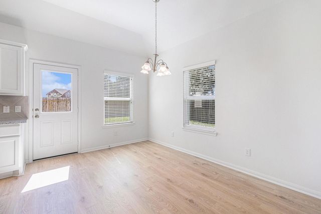 249 Edgewater Drive, West Columbia, TX 77486