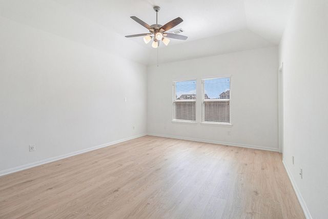 249 Edgewater Drive, West Columbia, TX 77486
