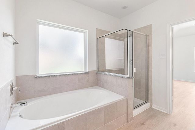 249 Edgewater Drive, West Columbia, TX 77486