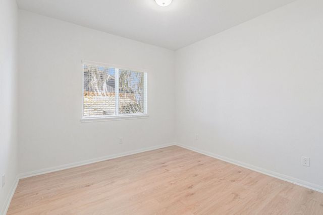 249 Edgewater Drive, West Columbia, TX 77486