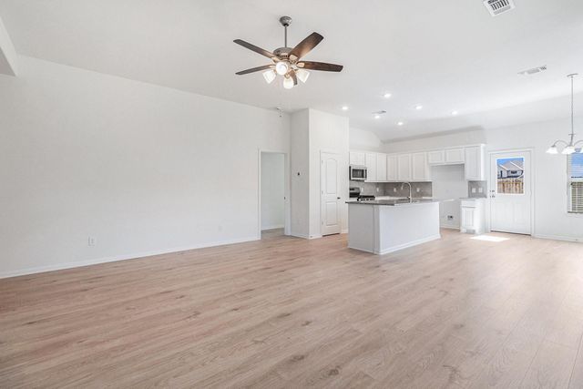 249 Edgewater Drive, West Columbia, TX 77486