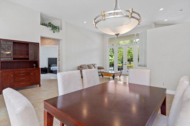 875 Bayside Lane, Weston, FL 33326