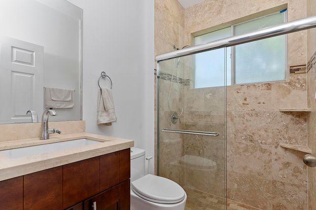 875 Bayside Lane, Weston, FL 33326