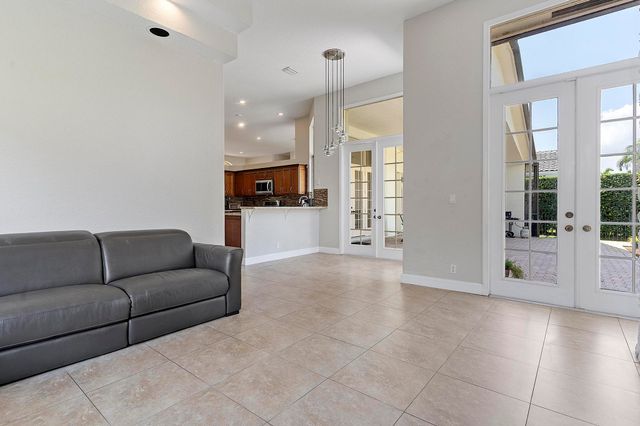 875 Bayside Lane, Weston, FL 33326
