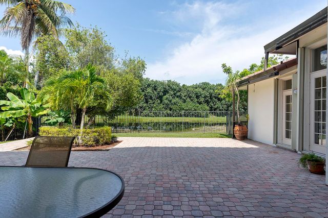875 Bayside Lane, Weston, FL 33326