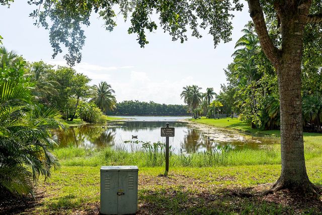 875 Bayside Lane, Weston, FL 33326