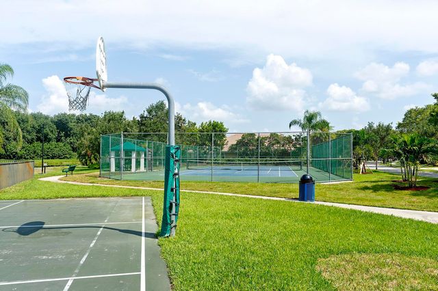 875 Bayside Lane, Weston, FL 33326