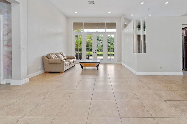 875 Bayside Lane, Weston, FL 33326