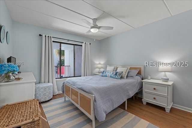 100 Helmsman Way Apt 214, Hilton Head Island, SC 29928